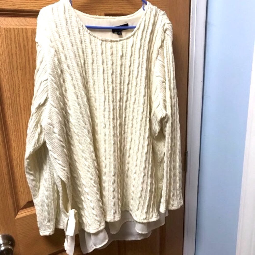 Beautiful Cream Cable Knit Sweater Size 2X